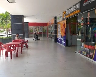 Zona comercial de Torres de Barlovento